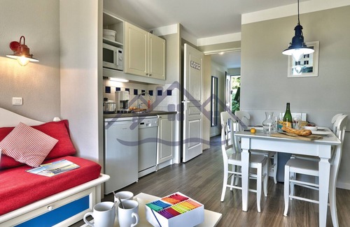 Guilvinec House | LocaLise - B5 ground-floor apartment in Guilvinec, 50m from the sea