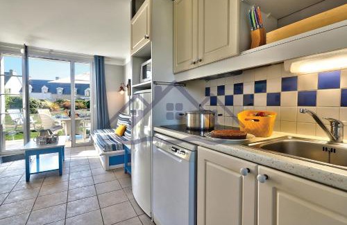 Guilvinec House | LocaLise - Maison E2 au Guilvinec - A 20m de la mer avec jardin et piscine - Tout à pied, plage, port, centre commerces, marché - Wifi inclus - Vue mer de la chambre - Animaux bienvenus - Linge de lit inclus