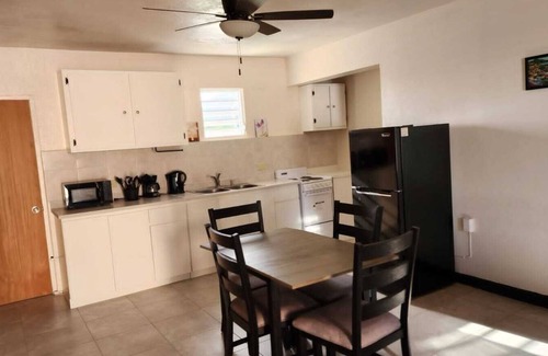 Estate Lindbergh Bay Apartment | Locals In Paradise apt. 3. 2rooms 1 min from the airport, beach, restaurants.n