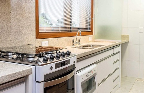 Tres Pinheiros Apartment | Locar-in Gramado Bosque das Azaléias