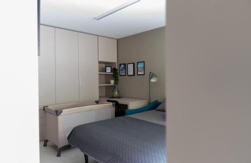 Locarno Apartment | Locarno Center - Free Parking, Netflix and WiFi