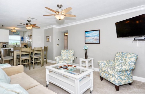 Siesta Key Condo | Located across the street from Siesta Key Beach, Gulf and Pool View Condo! #319