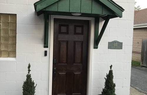 Madison House | Located in historic downtown Madison,IN