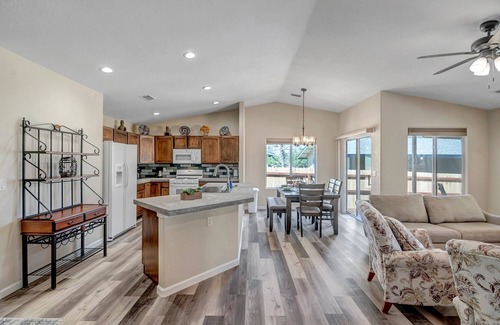 Cottonwood House | Located in Historic Cottonwood - Newly Renovated