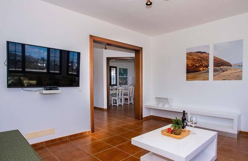Tinajo House | Located in La Vegueta, a small, traditional Spanish village in the famous volcanic countryside betwe