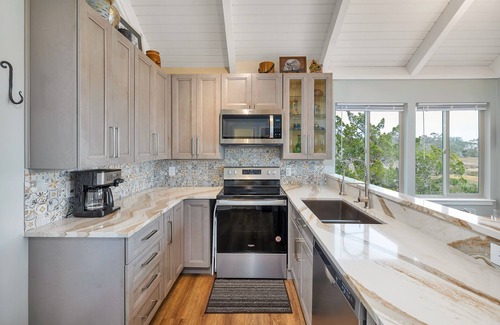 St. Simons Island House | Located in Sea Palms with beautiful Marsh views!