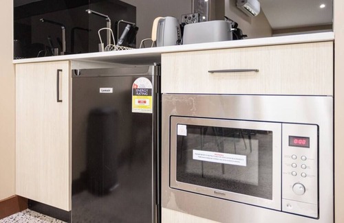 Redfern Apartment | Located in the hot spot of Surry Hills, it is perfectly situated in Sydney!