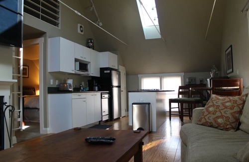 German Village House | Located in the Heart of Historic German Village One Block from Schiller Park