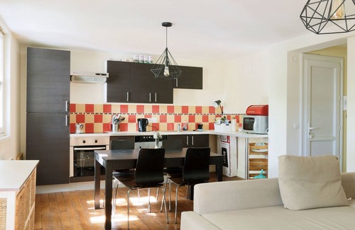 Old Town Apartment | Located in the heart of the city of Tours.