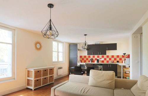 Old Town Apartment | Located in the heart of the city of Tours.