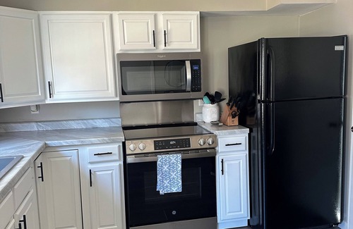 Saugatuck House | Located in the heart of Downtown Saugatuck
