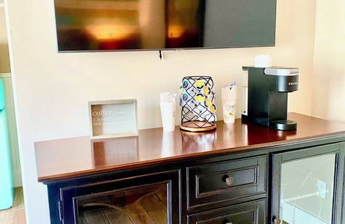 Rockport Cottage | Located in town, walking distance to marina and festival grounds. Cottage 6