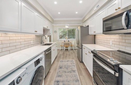 St. Simons Island Condo | Located Mid Island Near Golf Course