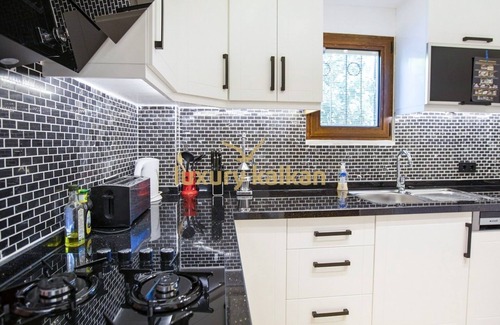 Kaleici Villa | Located on Kalkan's Kalamar road, with a capacity of six people.
