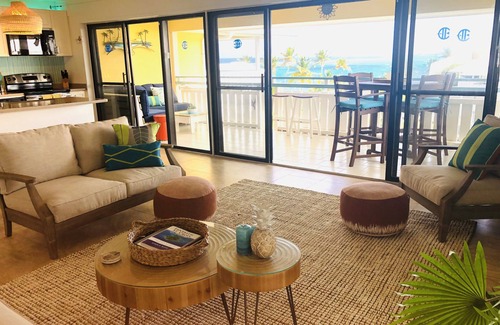 Estate Golden Rock Condo | Located on the beach!