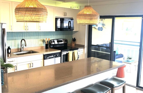 Estate Golden Rock Condo | Located on the beach!