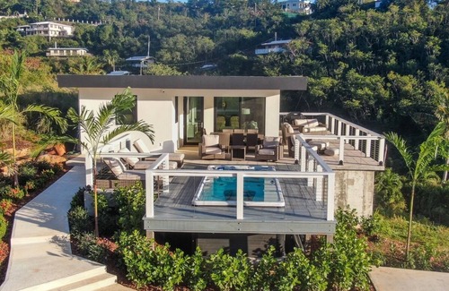 Estate Frenchman Bay Villa | Located walking distance to Limetree Beach and Resort