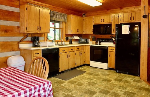 Luray Cabin | Located within one mile of Luray Caverns- Stunning Deer Country Log Cabin!