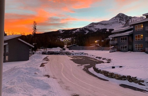 Big Sky Condo | LOCATION! 2 Bed/2Bath Condo w/Loft (Sleeps 8) THE VIEWS AND CONVENIENCE!