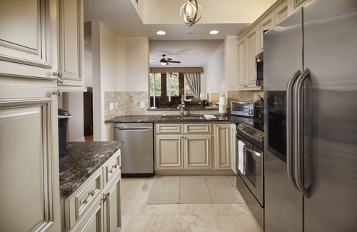 Redevelopment Area Condo | Location and Lifestyle at its Finest!