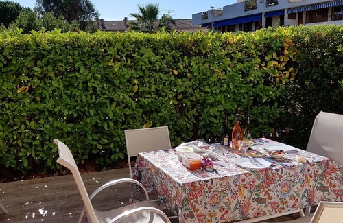 Carqueiranne Apartment | Location Appart 4/6 personnes - 200 m de la mer - Avec piscine
