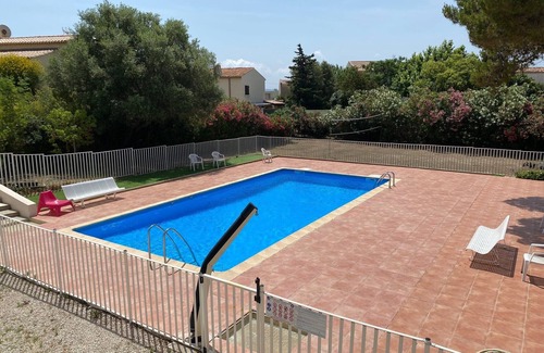 Carqueiranne Apartment | Location Appart 4/6 personnes - 200 m de la mer - Avec piscine