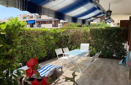 Carqueiranne Apartment | Location Appart 4/6 personnes - 200 m de la mer - Avec piscine