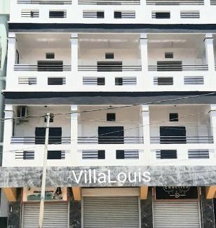 Antsiranana Apartment | LOCATION Apparts Meublés à VILLA LOUIS batiment blanc 3 étages situé à proximité de la Pharmacie Henintsoa ! CLASS ! T2 à 25euros Centre-Ville Diego-Suarez nord de Madagascar