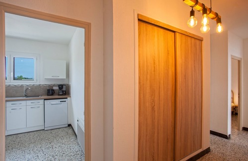 San-Giuliano Apartment | Location Avec VUE MER Dans UN Petit Immeuble