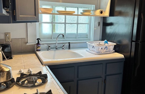 Bass River Cabin | LOCATION! CABIN sleeps3, 1 mile to BEACH, Heated POOL, Kitchen/Grill, Parking