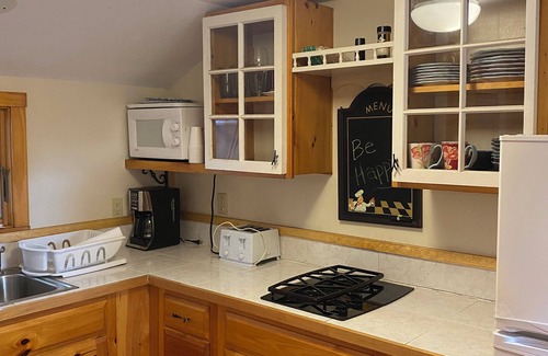 Bass River Cabin | LOCATION! Cabin sleeps3, POOL, 1 mile to OCEAN, Kit/Grill, Pet ok, Parking,Golf
