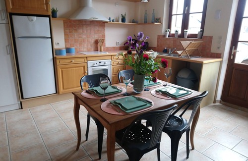 Montsoreau House | Location center of MONTSOREAU 49730.rue jehanne d'arc.