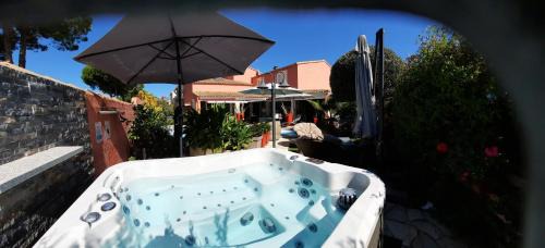 Le Grau-Du-Roi Bed & Breakfast | Location Chambre d'hôtes Grau du Roi Mas des Marines Piscine Adult only