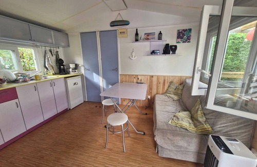 Sainte-Eulalie-en-Born House | Location Mobil Home 4 à 6 Couchage Dans un Camping 3 Étoiles