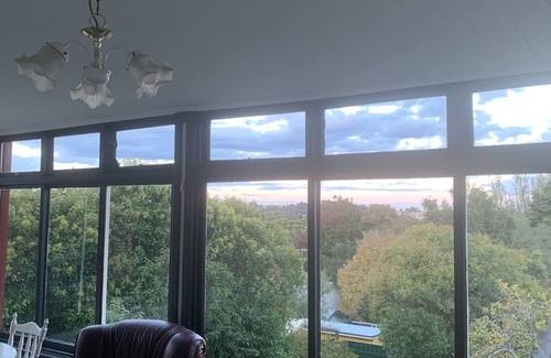 Katoomba House | Location! In the heart of Katoomba capturing the essence of the Blue Moutains