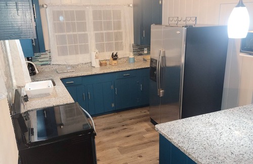Garden City House | Location Location Location! Classic Beach Cottage less than 1-min walk to beach!