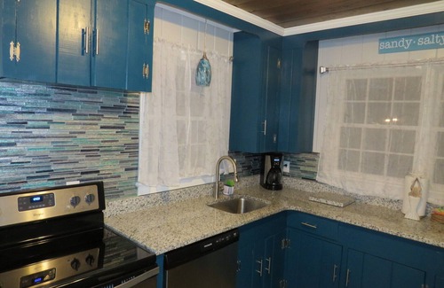 Garden City House | Location Location Location! Classic Beach Cottage less than 1-min walk to beach!