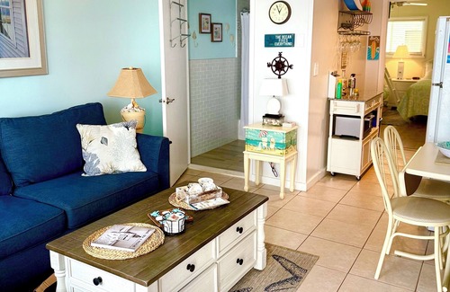 Wildwood Crest Condo | LOCATION!LOCATION! Oceanfront Complex, Kid Friendly, Free Wi-fi,Sheets Includedn