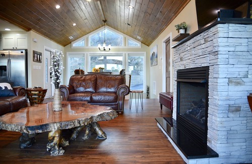 Chalet Village House | Location! Location! 11 Beds! Best Views In The Smokies! Minutes from Everything!