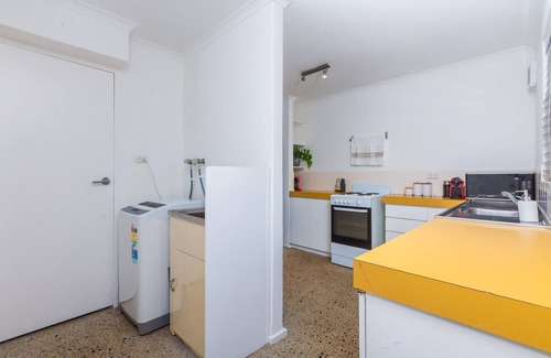 Mosman Park House | Location, location, location! Mosman Park Townhouse with a sunny courtyard!