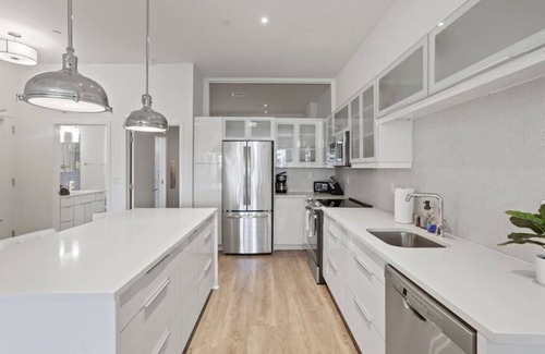 Garment District Apartment | ☆Location Location☆ Luxury 2 bed