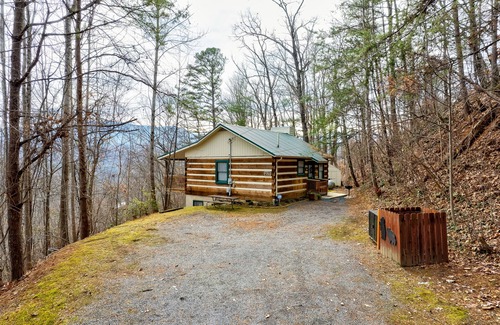 Gatlinburg - Pigeon Forge Cabin | Location!, Location!, Location!
