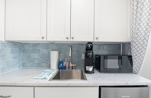 Diamond Head - Kapahulu - St. Louis Condo | LOCATION, LOCATION, LOCATION! Just 5 minutes to Waikiki Beach