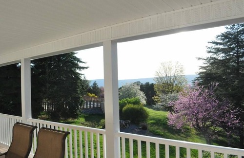 Hesston House | Location!Location!Location!-Dir. Acc. to Allegrippis Trail & 1/2ml to 7Points