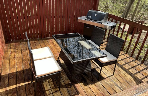 Water Hill House | Location, Location - Modern Waterhill Living