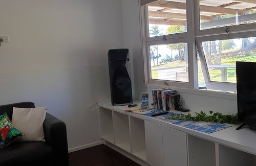 Emu Park House | LOCATION! LOCATION! Seaview Cottage in village hub. Closest to beach.