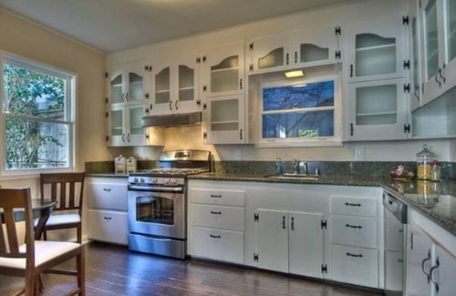Studio City House | Location, location. Stunning Cape Cod 1 bedroom house, done to the nines