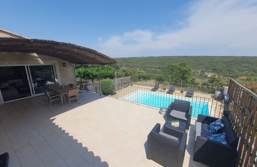 Saint-Maximin House | Location Maison Avec Piscine 5mn D'uzes 5/6 Personnes