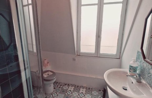 Sevres Apartment | Location saisonnière, meublée, appartement type studio à Sèvres
