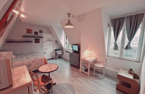 Sevres Apartment | Location saisonnière, meublée, appartement type studio à Sèvres